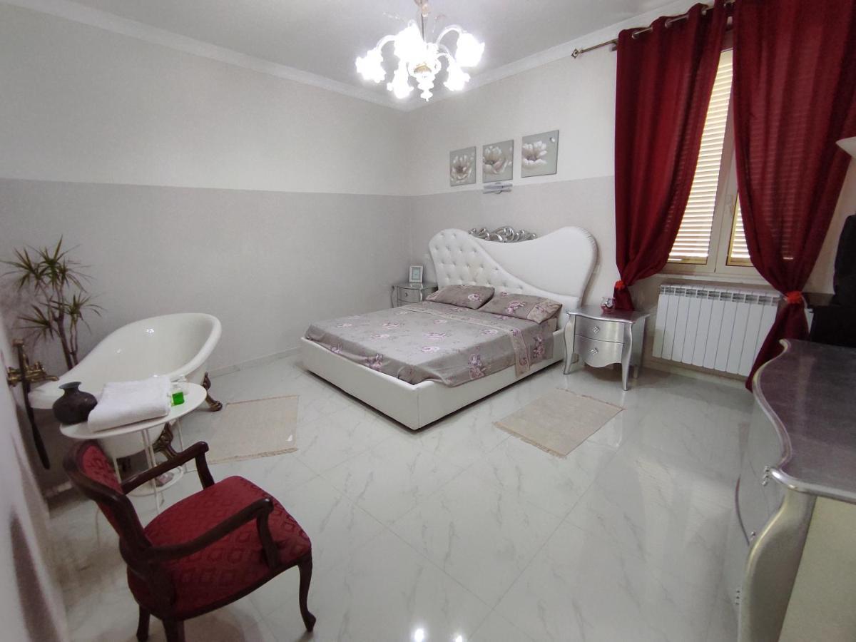 Affittacamere Silvagni Caserta Exteriör bild